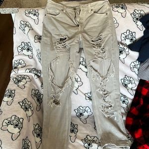 American eagle size 6 ripped pant
